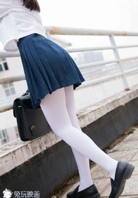 按摩室里的女大学生_国产剧全集免费播放